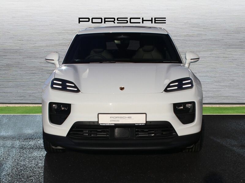 More views of Porsche Macan