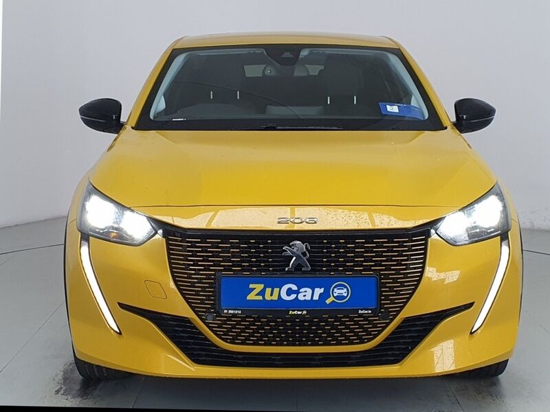 More views of Peugeot 208