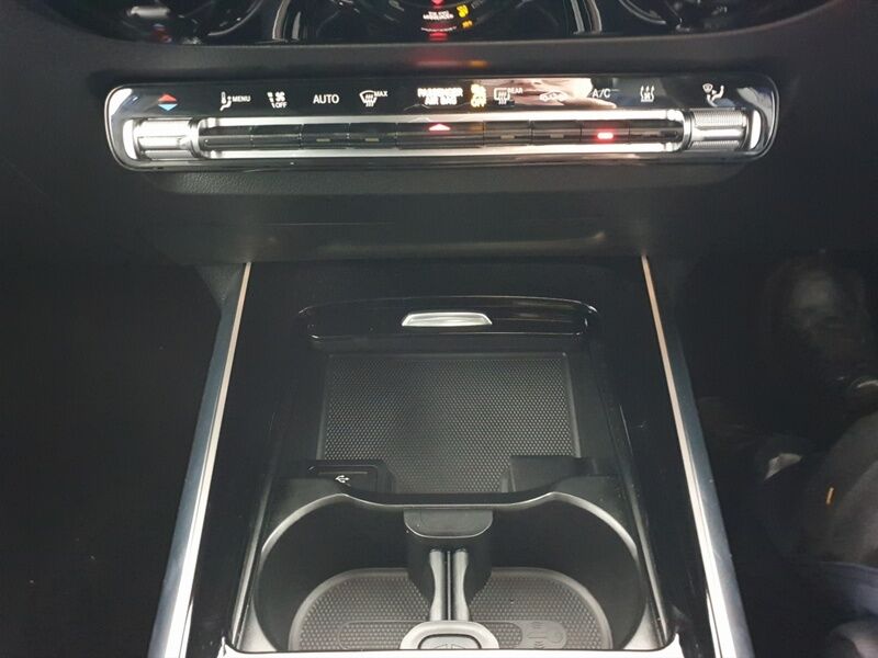 More views of Mercedes-Benz EQA