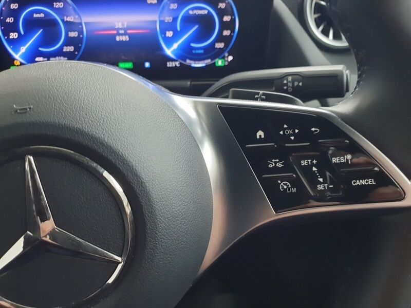 More views of Mercedes-Benz EQA