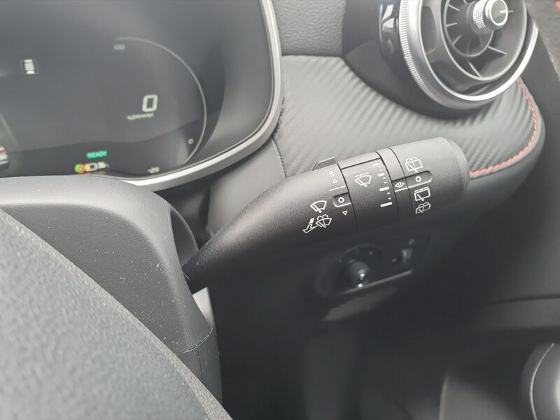 More views of MG ZS