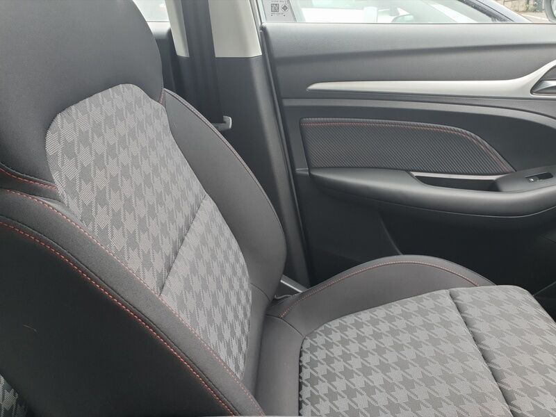 More views of MG ZS