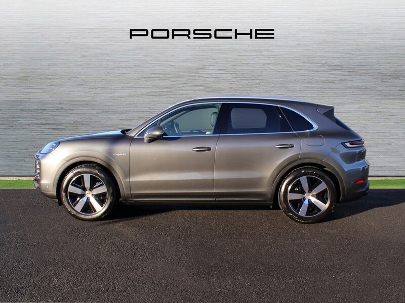 More views of Porsche Cayenne