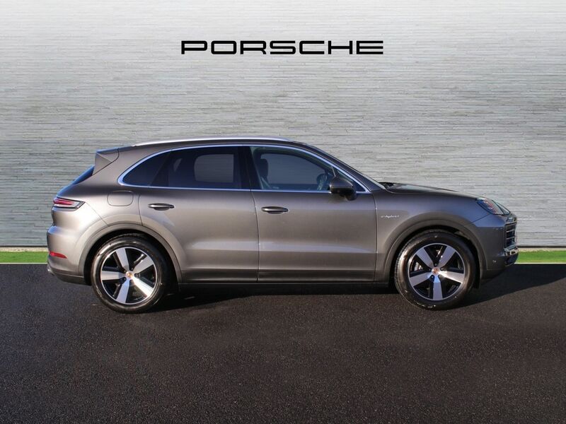 More views of Porsche Cayenne