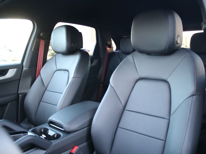 More views of Porsche Cayenne