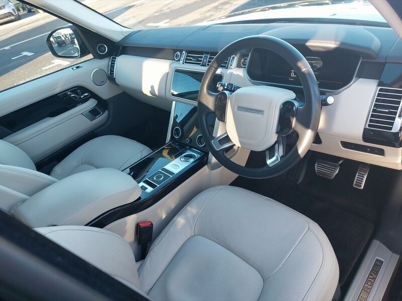 More views of Land Rover Range Rover