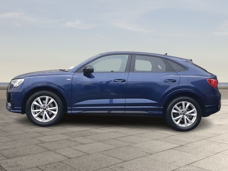 More views of Audi Q3