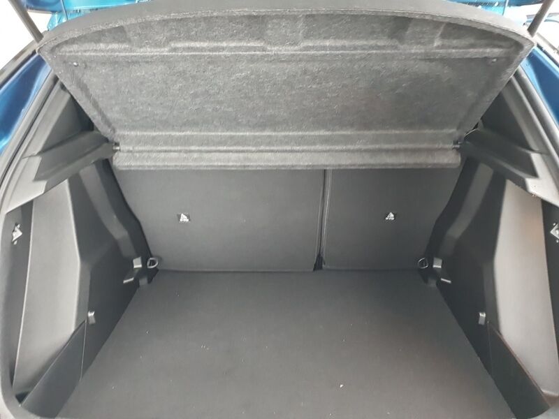 More views of Peugeot 2008