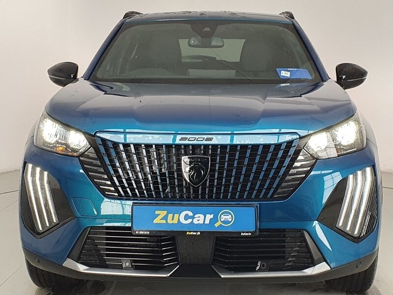 More views of Peugeot 2008