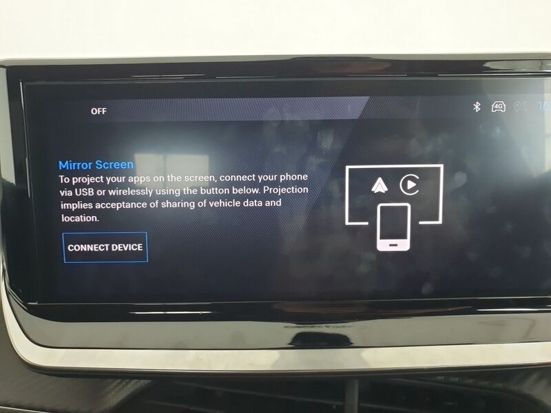 More views of Peugeot 2008