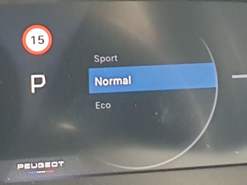 More views of Peugeot 2008