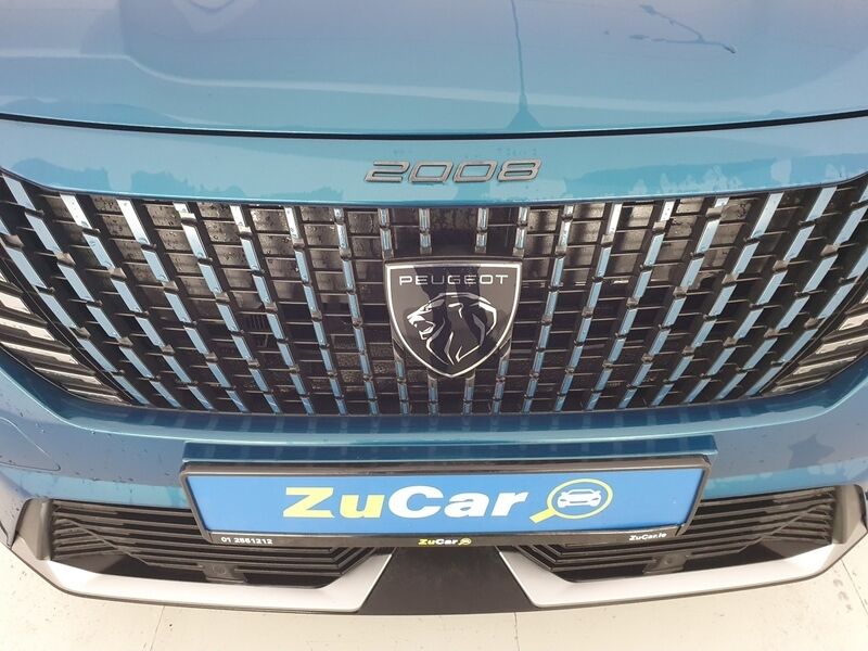 More views of Peugeot 2008