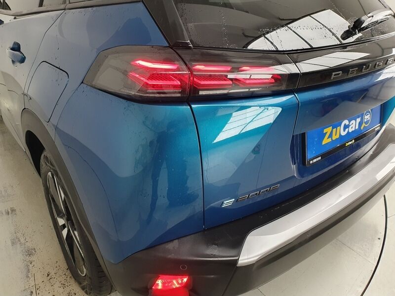 More views of Peugeot 2008