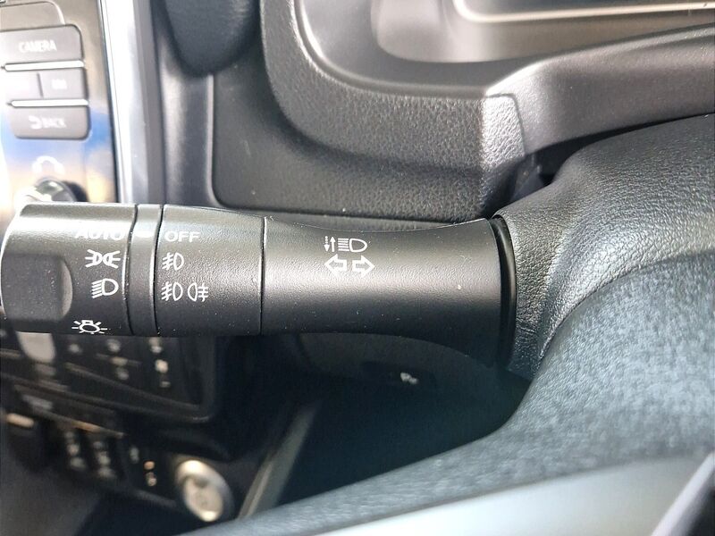 More views of Nissan Leaf