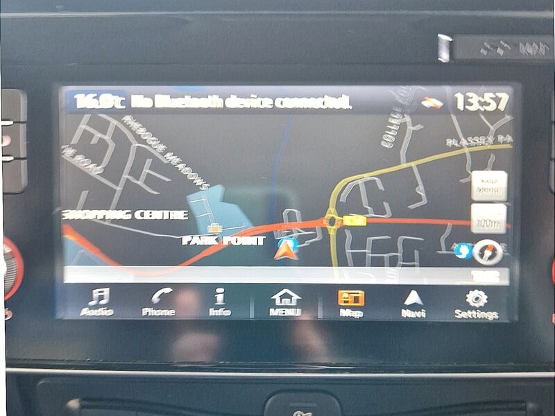 More views of Nissan Leaf