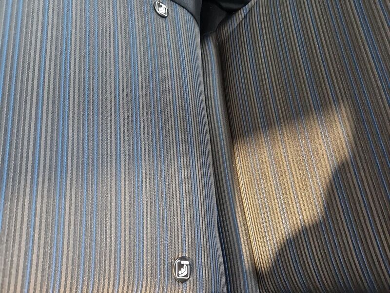 More views of Nissan Leaf