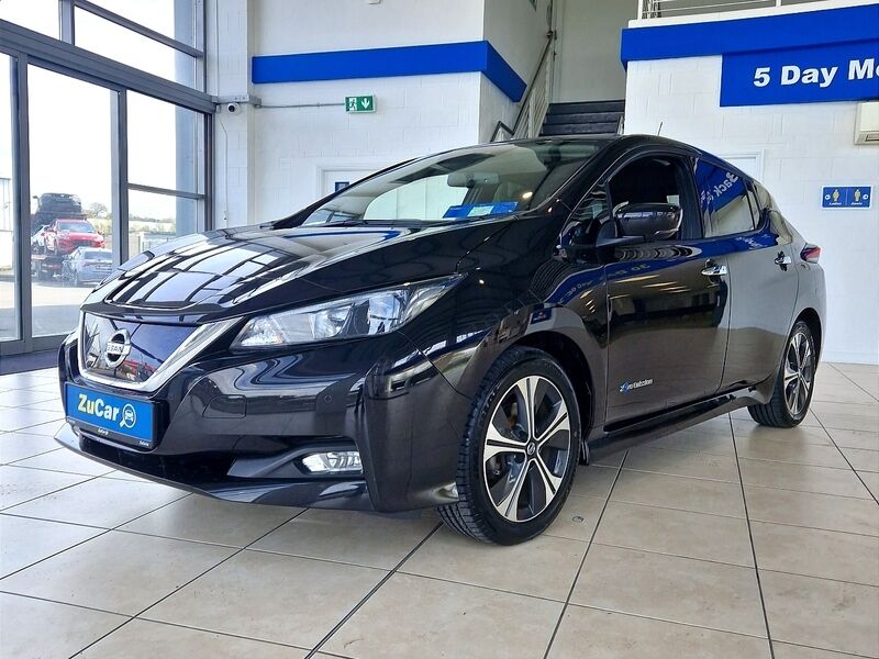 More views of Nissan Leaf