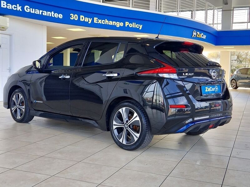 More views of Nissan Leaf