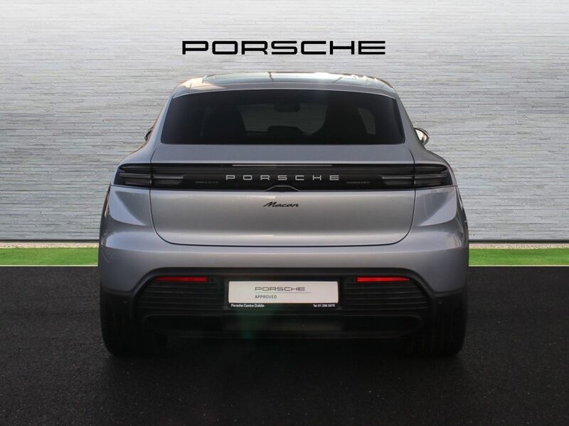 More views of Porsche Macan
