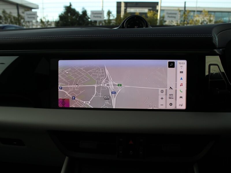 More views of Porsche Macan