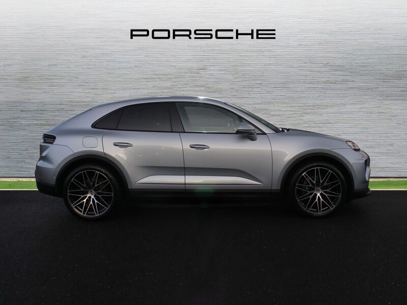 More views of Porsche Macan