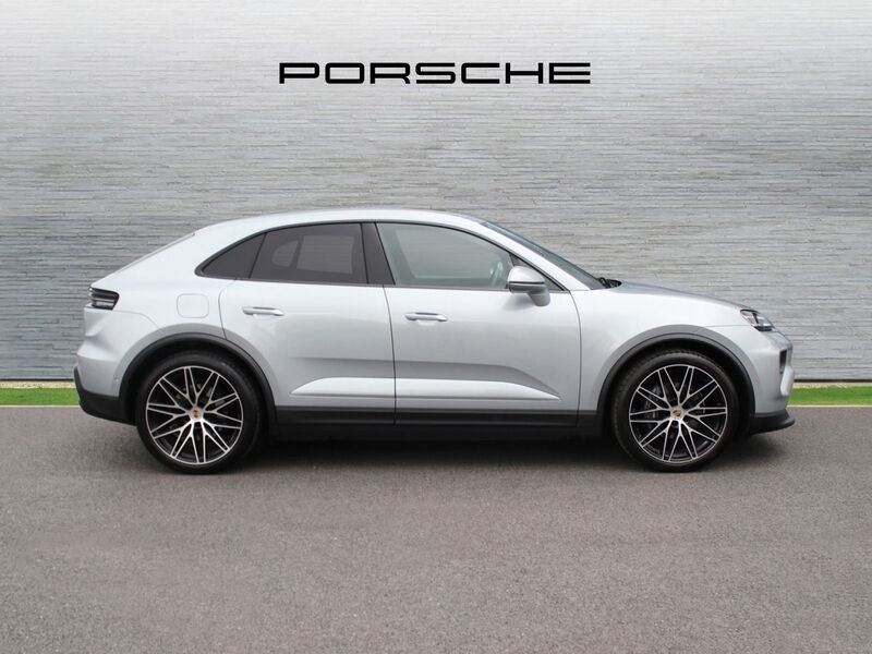 More views of Porsche Macan