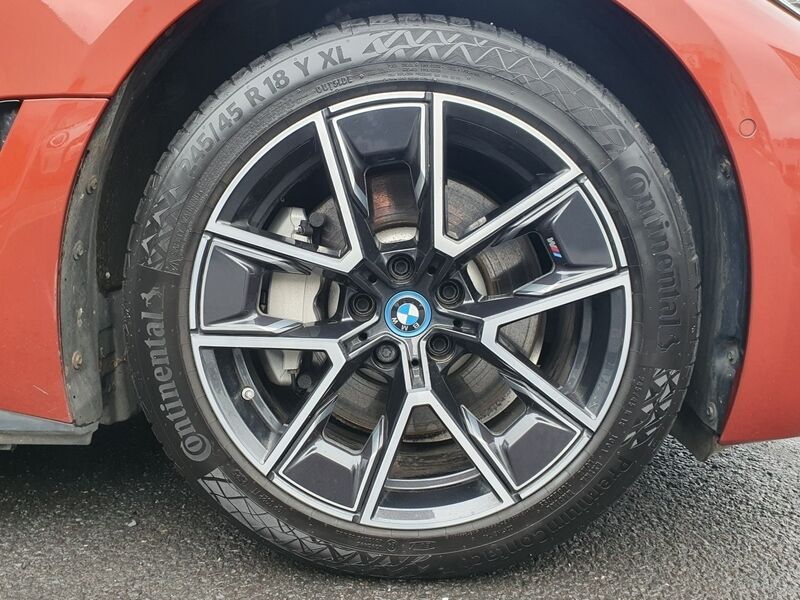 More views of BMW i4