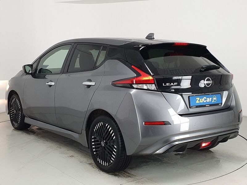 More views of Nissan Leaf