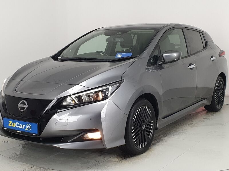 More views of Nissan Leaf