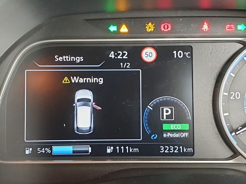 More views of Nissan Leaf