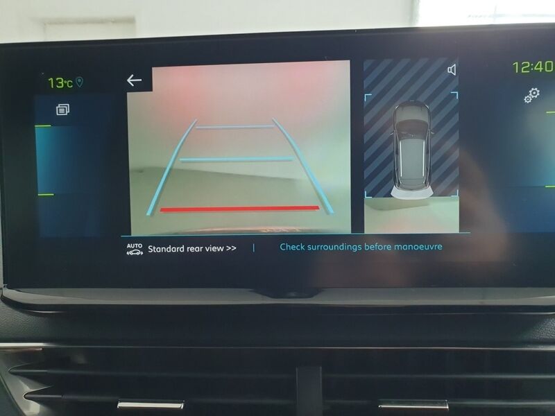 More views of Peugeot 3008