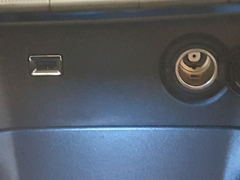 More views of Peugeot 3008