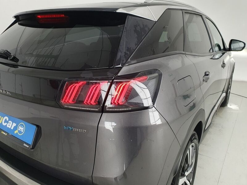 More views of Peugeot 3008