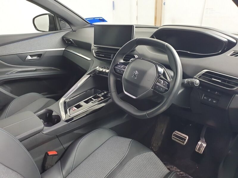 More views of Peugeot 3008