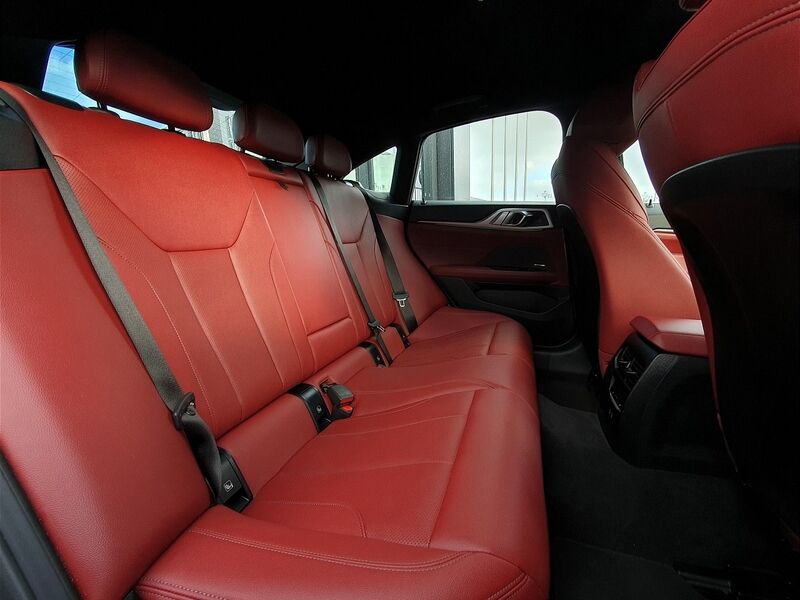 More views of BMW i4