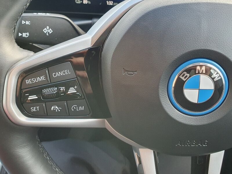 More views of BMW i4