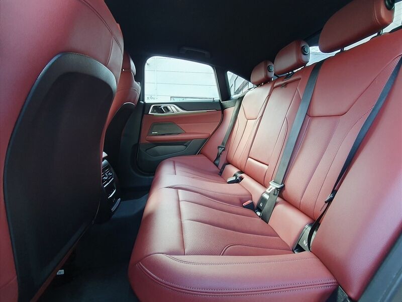 More views of BMW i4