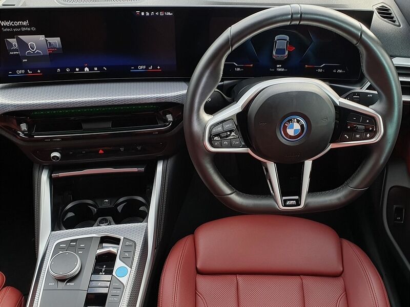More views of BMW i4