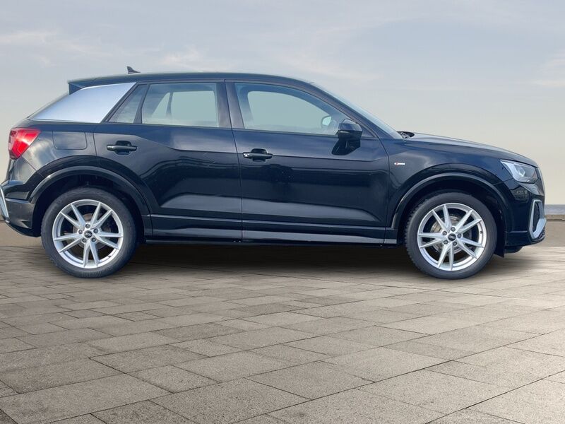 More views of Audi Q2