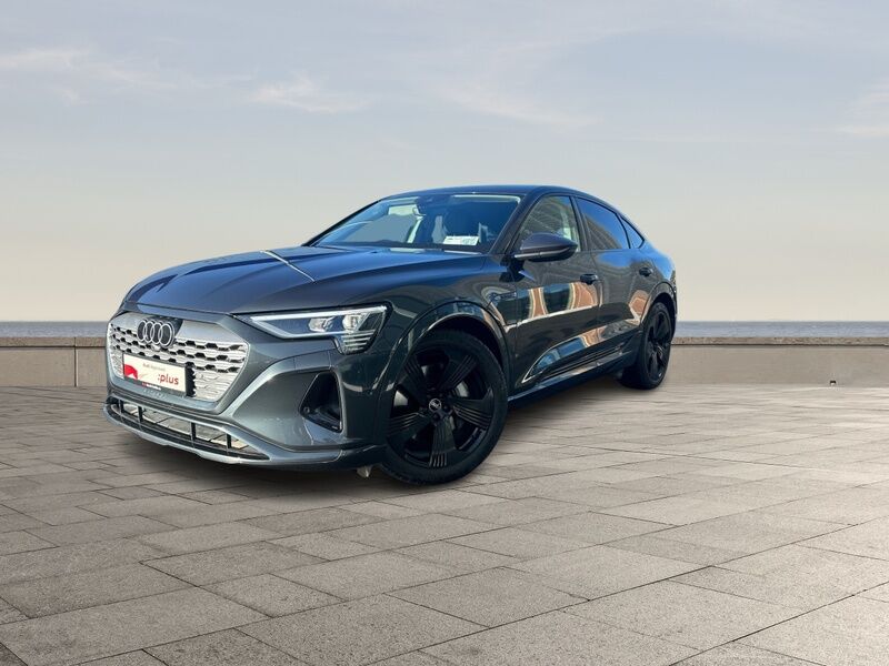 More views of Audi Q8 e-tron