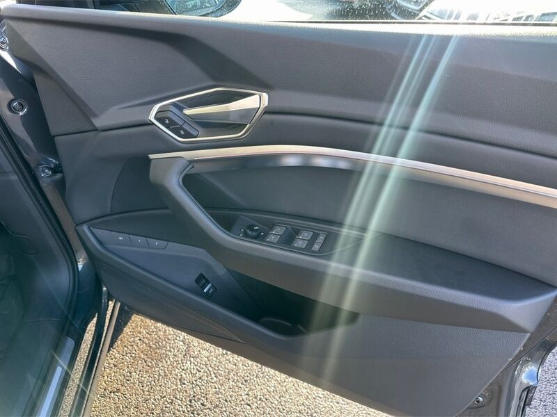 More views of Audi Q8 e-tron