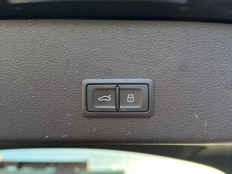 More views of Audi Q8 e-tron