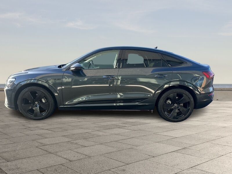 More views of Audi Q8 e-tron