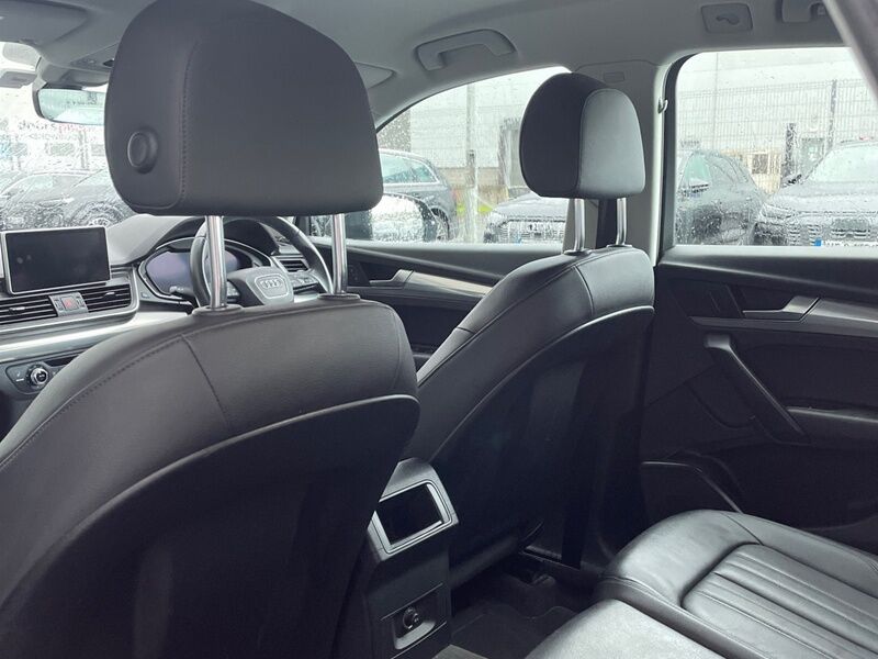 More views of Audi Q5