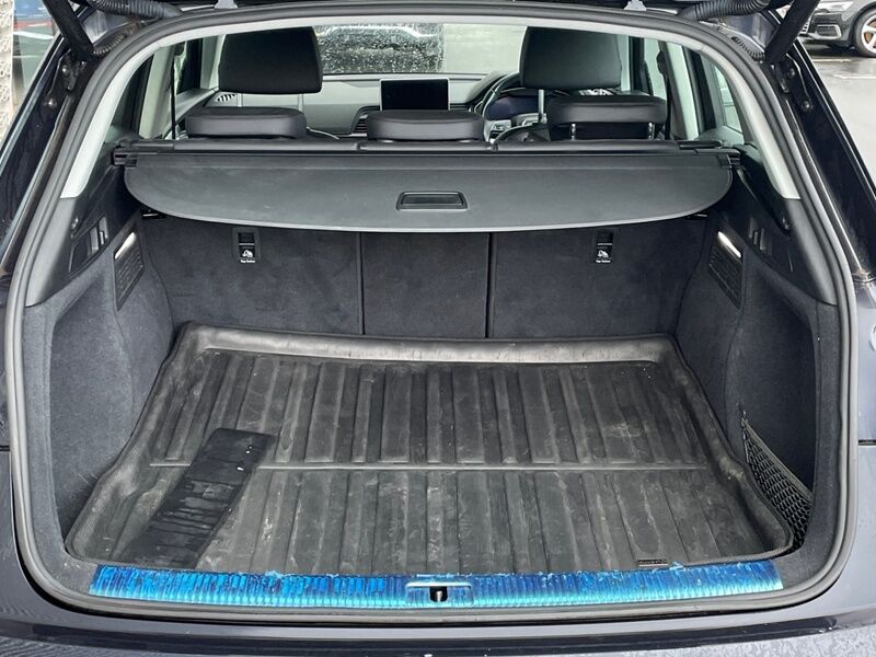 More views of Audi Q5