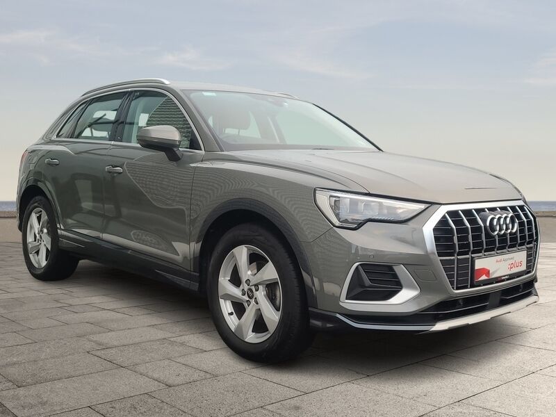 More views of Audi Q3