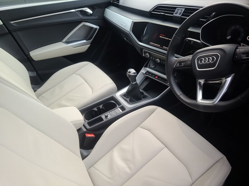 More views of Audi Q3