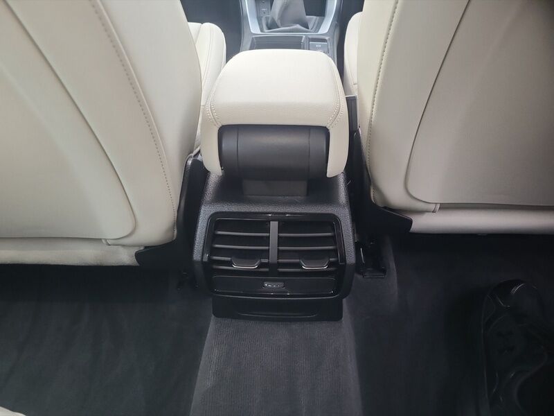 More views of Audi Q3