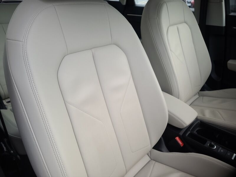 More views of Audi Q3