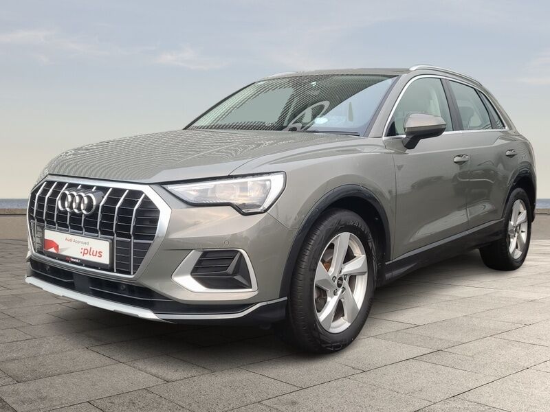 More views of Audi Q3